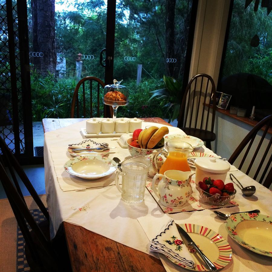 Whispering Pines Bed And Breakfast Collie Exterior foto