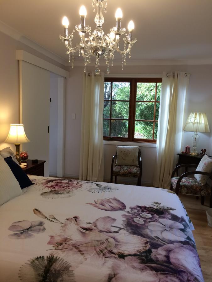 Whispering Pines Bed And Breakfast Collie Exterior foto